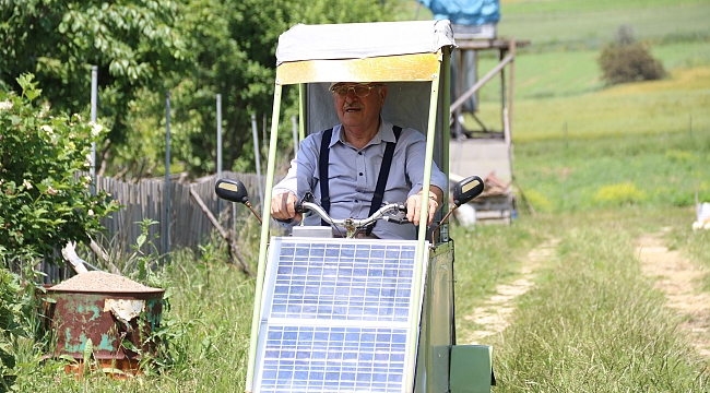 Eşine güneş enerjisi ile çalışan elektrikli araba yaptı