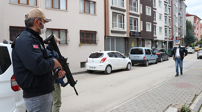 İnterpol tarafından aranan DEAŞ’lıya şafak baskını