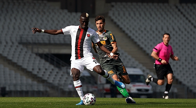 Sevilla ve Sochaux, Ndao'nun peşinde
