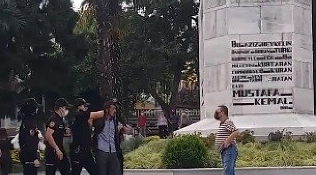 Atatürk heykeline çekiçle saldırıya gözaltı