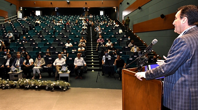 Başkan Dündar: "Siyaset üstü yoktur, şehrin siyaseti vardır"