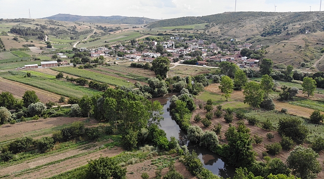 Bu köye misafir gelen, kaçıyor