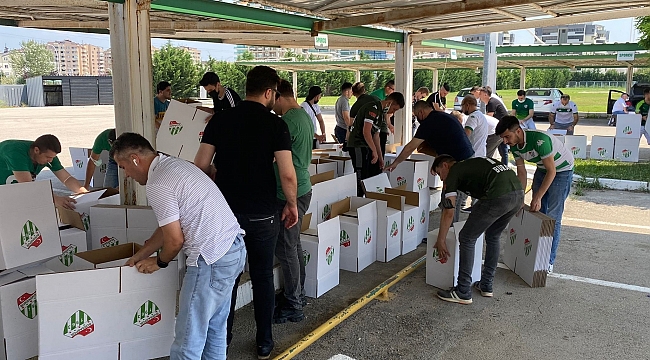 Bursaspor Kulübü, 500 aileye kurban eti ve gıda yardımı yaptı