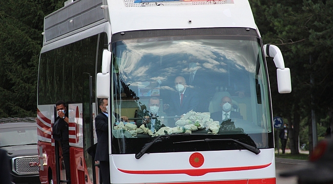 Cumhurbaşkanı Erdoğan: "Milletimizin gösterdiği istikamette yürümekte kararlıyız"