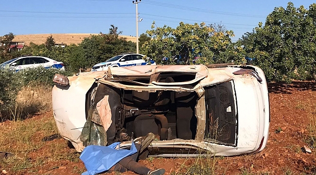 Gaziantep'te otomobil şarampole uçtu: 2 ölü