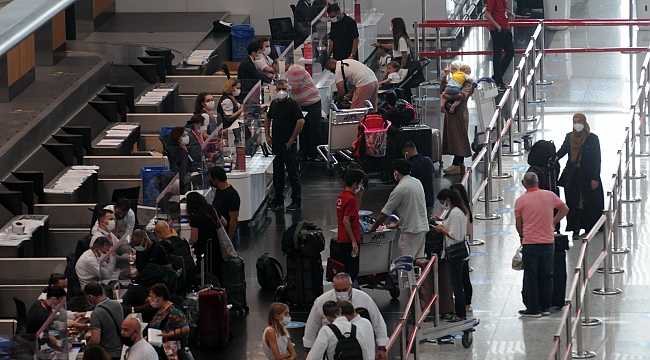 İstanbul Havalimanı'nda bayram hareketliliği başladı