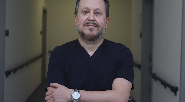 Prof. Dr. Oğuztürk'ten 3. doz uyarısı: "Sonbaharda tekrar kısıtlamaların olmaması adına vatandaşlarımızdan rapel dozlarını yaptırmalarını özellikle istiyorum"