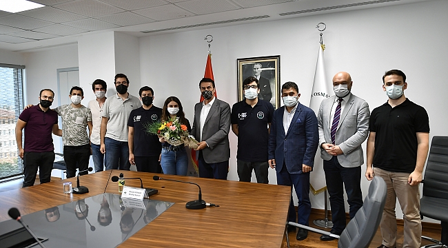 Teknoloji takımından Başkan Dündar’a ziyaret