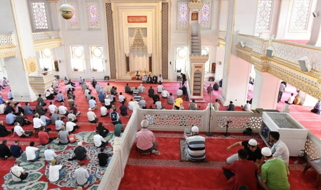 Aşı karşıtı imam açığa alındı