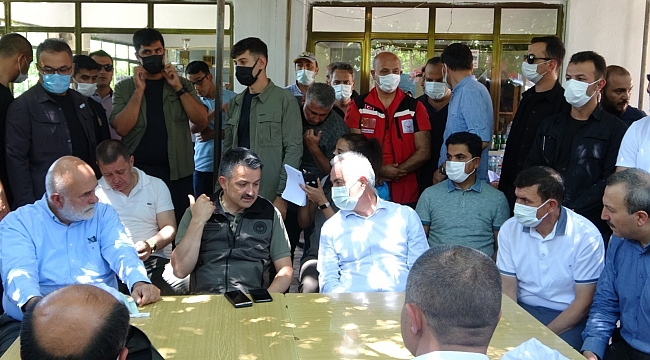 Bakan Pakdemirli: "Isparta yangın seyrimiz iyiye doğru gitmektedir, akşama daha iyi netice alabileceğimizi düşünüyorum"