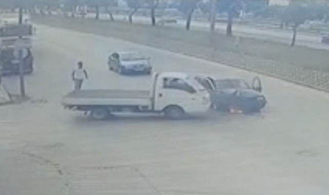 Bursa'da kaza anı kameralara yansıdı