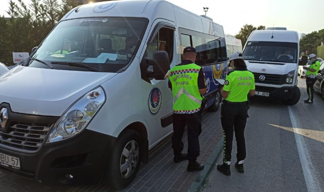 Bursa jandarmasından servis sürücülerine sıkı denetim