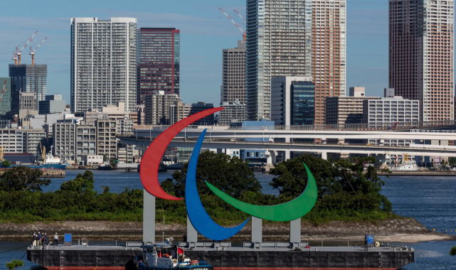 Dev paralimpik sembolü Tokyo'da görücüye çıktı