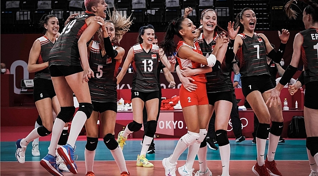 Filenin Sultanları, Rusya'yı devirdi
