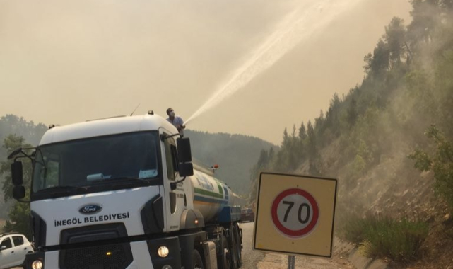 İnegöl Belediyesi’nin yangın bölgesine desteği sürüyor