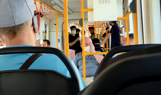 Metroda sokak müzisyeni gerginliği