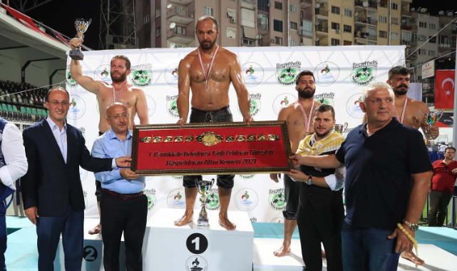 Pamukkale'de başpehlivan Ali Gürbüz