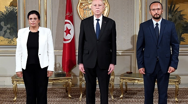 Tunus'ta 2 Bakan görevden alındı