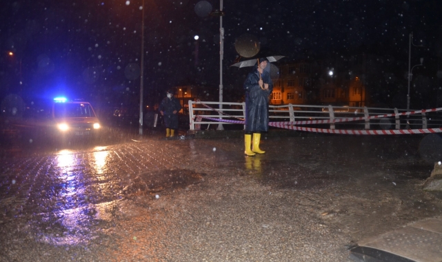 Ünye'yi sel vurdu: Birçok evi su bastı