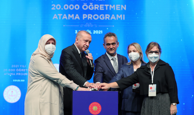20 bin öğretmen atandı... Cumhurbaşkanı Erdoğan'dan yüz yüze eğitimle ilgili net mesaj