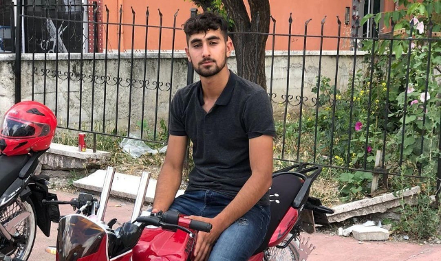 5 kişinin yaşamını yitirdiği kaza öncesi 3 arkadaş çekildiği fotoğrafı paylaşmış