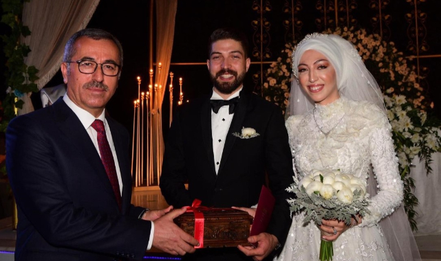 Balayından dönen çifti ölüm ayırdı