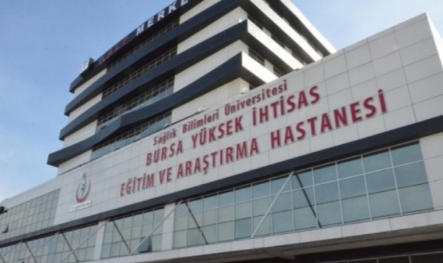 Bursa'da ameliyat olacak hastasından 15 bin lira istediği öne sürülen profesör adliyeye sevk edildi
