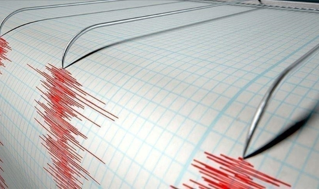 Ege Denizi'nde 5,7 büyüklüğünde deprem