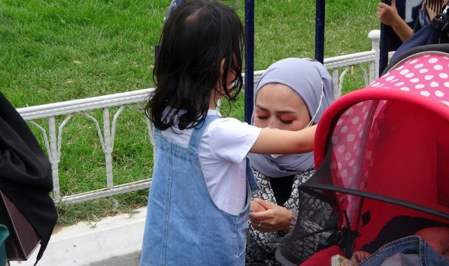 Endonezyalı çocuk turist Taksim Meydanı'nda kayboldu