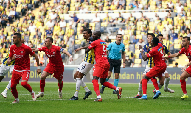 Fenerbahçe Sivas'a takıldı