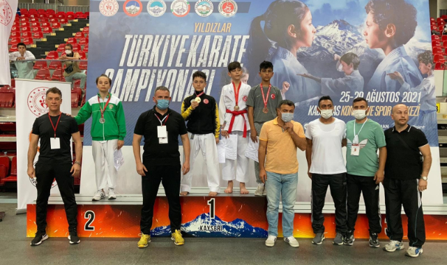 İki karateciye milli takım yolu