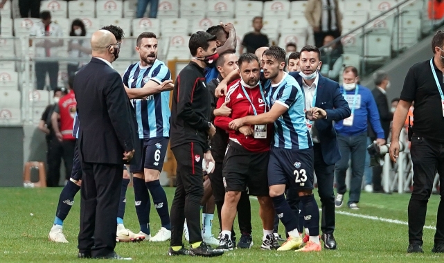 Maç bitti saha kenarı karıştı!