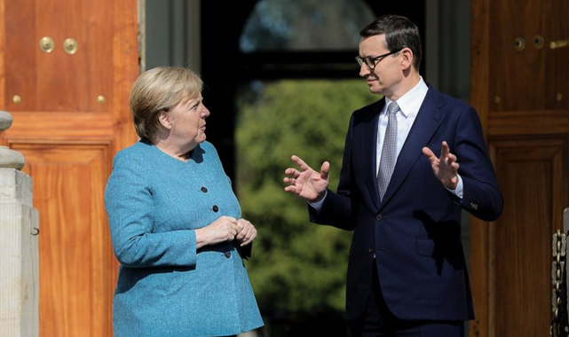 Merkel: 'Göçmenlerin baskı aracı olarak kullanılması kabul edilemez'