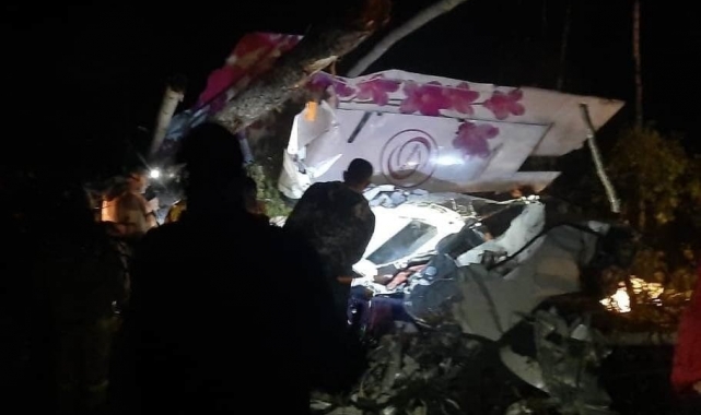 Rusya'da yolcu uçağı piste çakıldı; 4 ölü