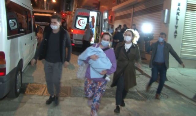 Sultangazi'de korku dolu anlar: Demir parmaklıklar kırılarak kurtarıldılar