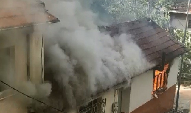 Tinerci evi yaktı, mahalleyi birbirine kattı