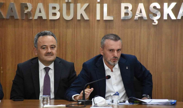 AK Partili Kandemir, İYİ Parti Genel Başkanı Akşener'e yüklendi