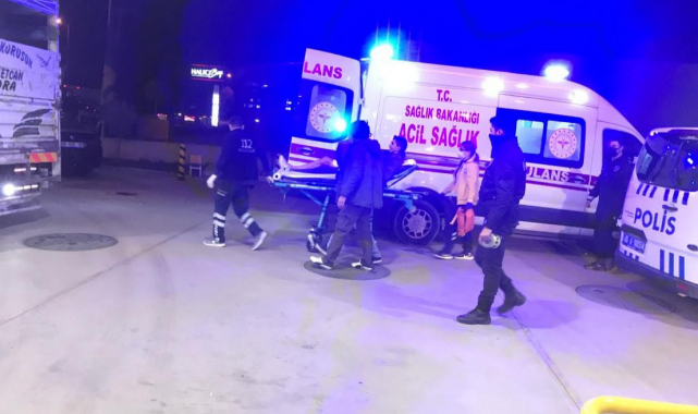 Ankara'da benzinlik istasyonunda bıçaklı saldırı: 1'i polis 2 yaralı