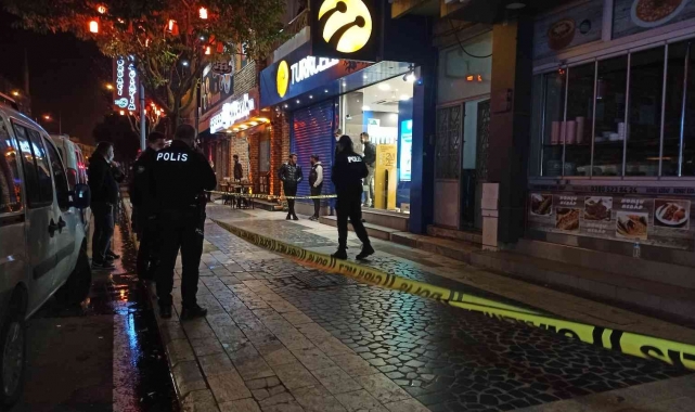 Bıçak darbeleriyle öldürülmüş halde bulundu