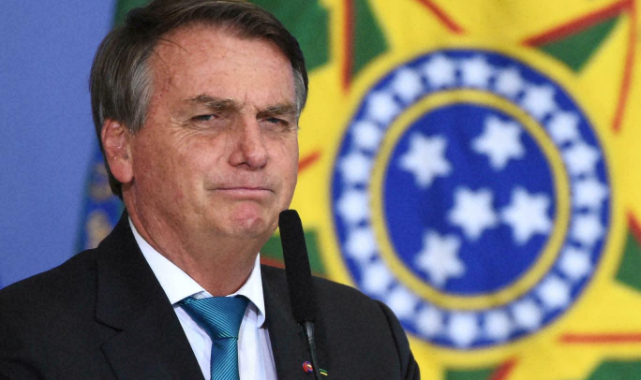 Brezilya'da Devlet Başkanı Bolsonaro'nun 9 suçla itham edildiği rapora onay