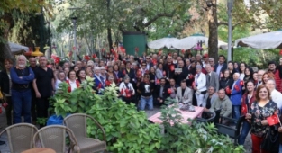 Bursa'nın en büyük facebook grubu Eski Bursalılar Burada grubu bir araya geldi