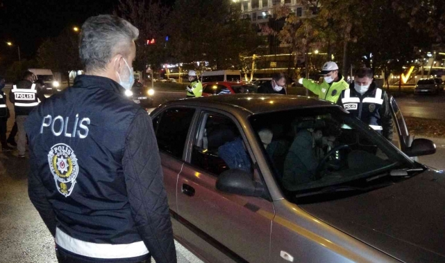 Bursa'da 300 polis ile geniş çaplı asayiş uygulaması yapıldı