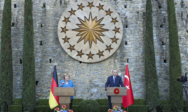 Cumhurbaşkanı Erdoğan: Irkçılık, İslam ve yabancı düşmanlığıyla ayrımcılık Avrupa'daki Türk toplumunun başlıca sorunları
