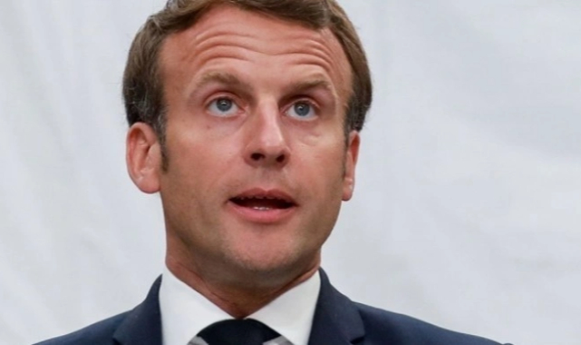 Fransa'da Macron'un sağlık kartını kullanan gence 135 euro para cezası
