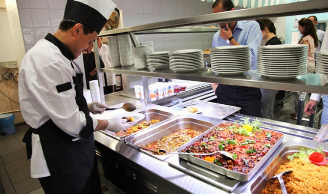 Gıda fiyatları hazır yemek Sektörünün belini büküyor