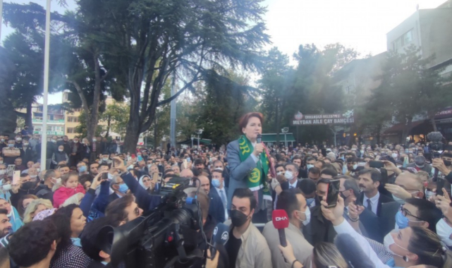 İYİ Parti Genel Başkanı Akşener, Bursa'da vatandaşlarla buluştu
