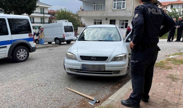 Magandalar trafikte tartıştıkları 2 kişiyi baltayla yaraladılar