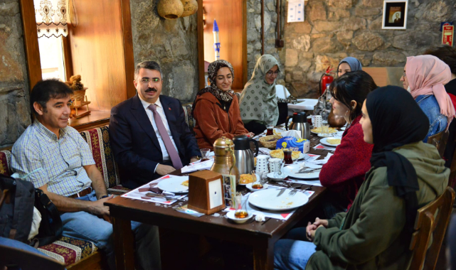 Yıldırımlı gençler Güntekin’i konuştu