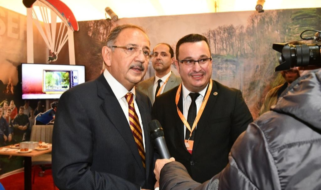 Ajanslara milyonlarca dolar, bolca da havada yalanlar uçuşuyor