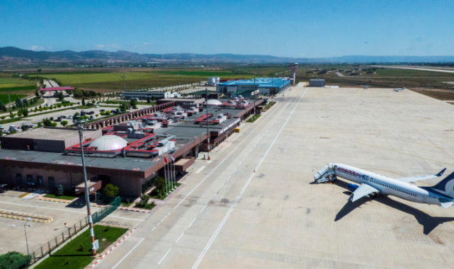 Anadolu Jet Yenişehir'e inemedi